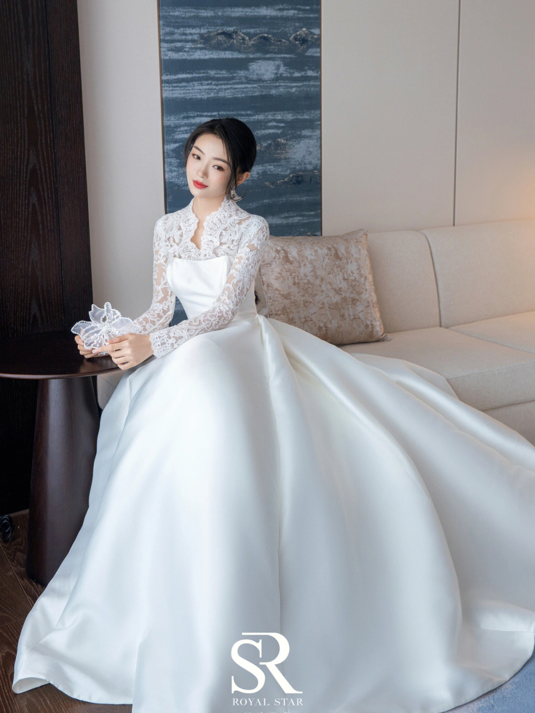 93pronovias目前为全球第1大婚纱礼服品牌 最初始于1922年的