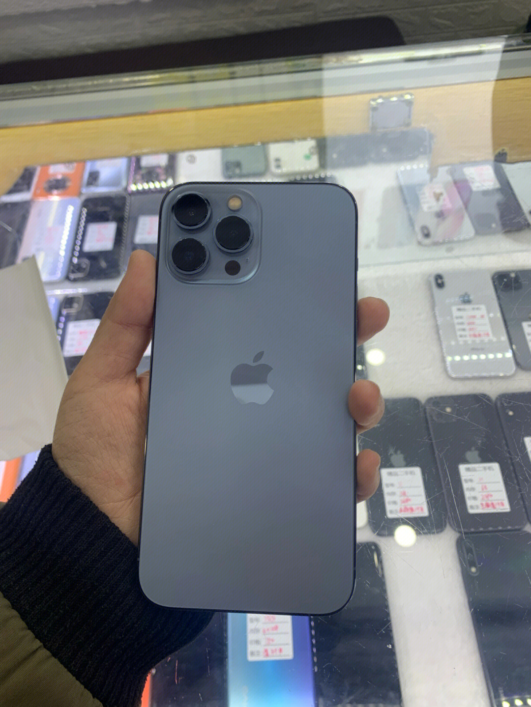 iphone13promax远峰蓝真的好好看