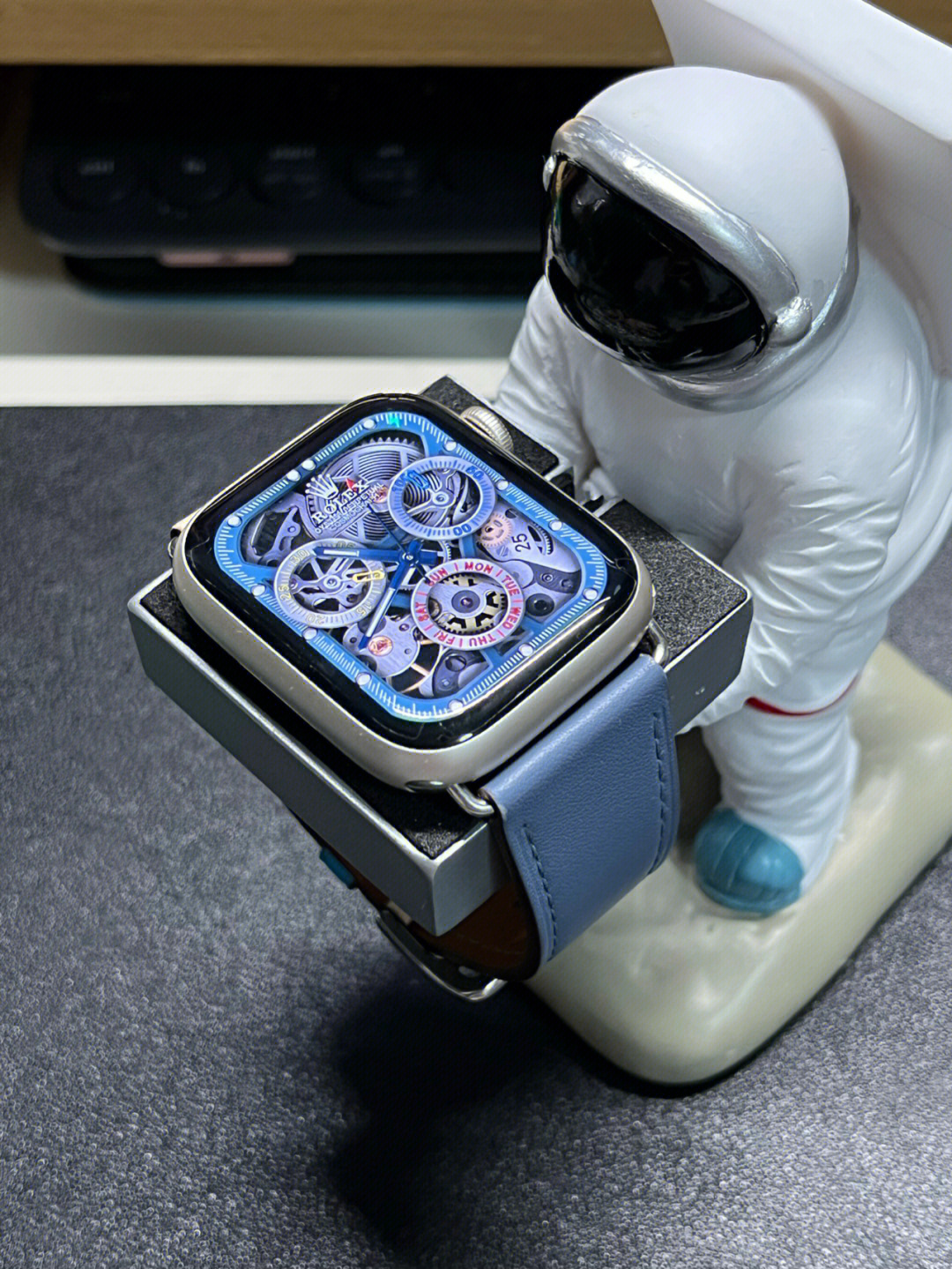 限量版太空人手表图片