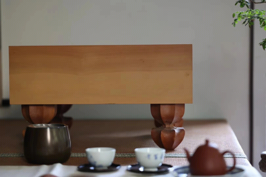 「日本榧木围棋桌」整木厚实,带桐木盖包浆纹理色泽漂亮!整体长45