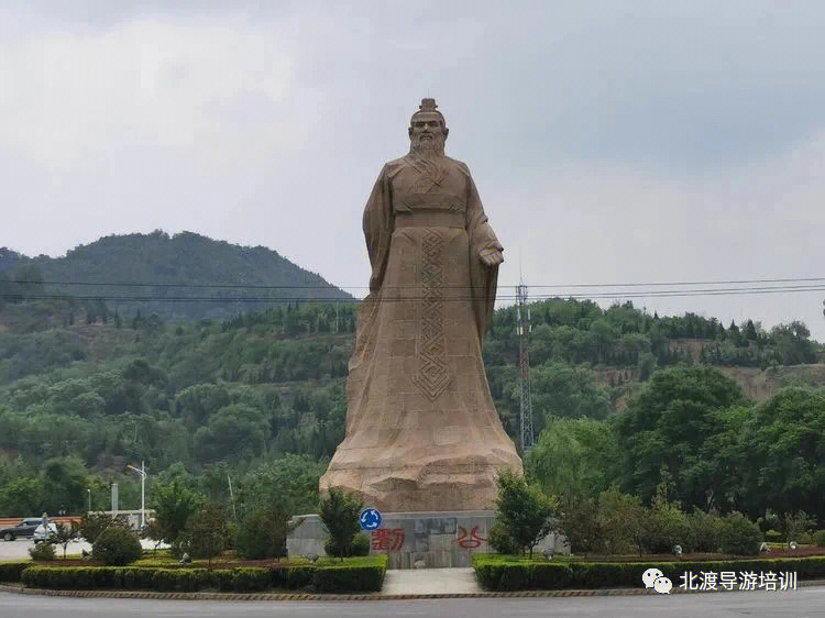 戎,狄的侵扰,他在夏代末年率周族迁居到豳地,即今陕西省彬县,旬邑一带