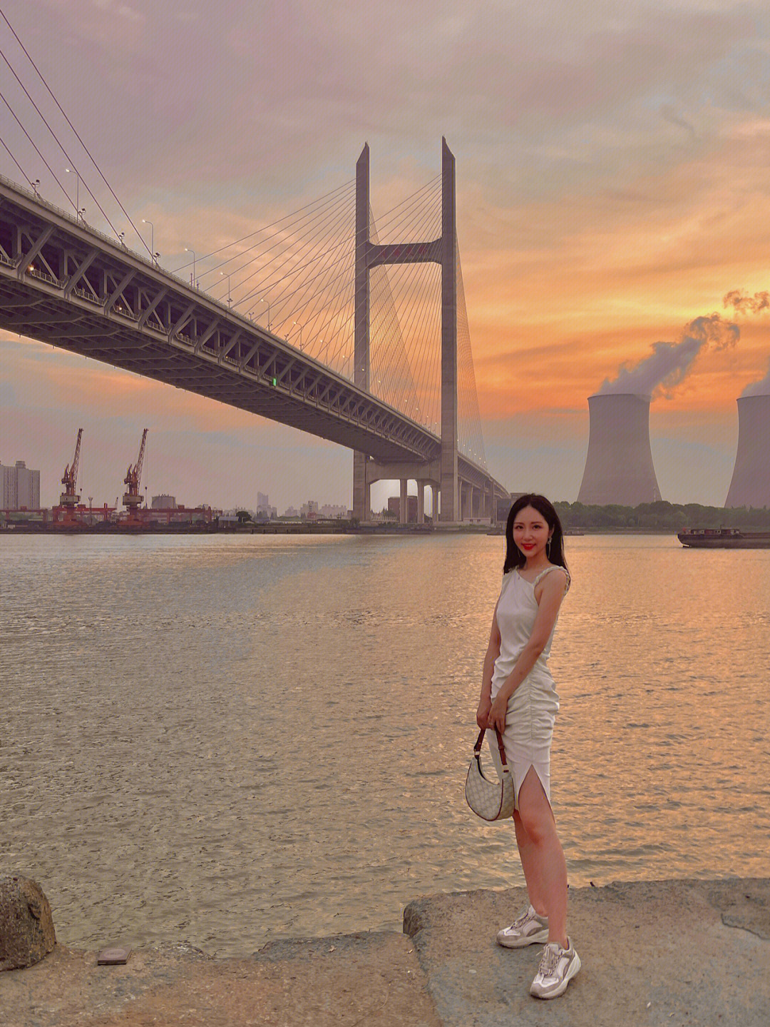 点比较远比较冷门位于浦江镇内的闵浦大桥下面具体位置可以搜杜行渡口