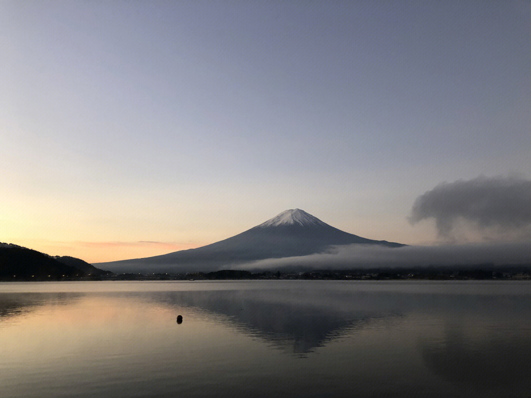 富士山下封面图片