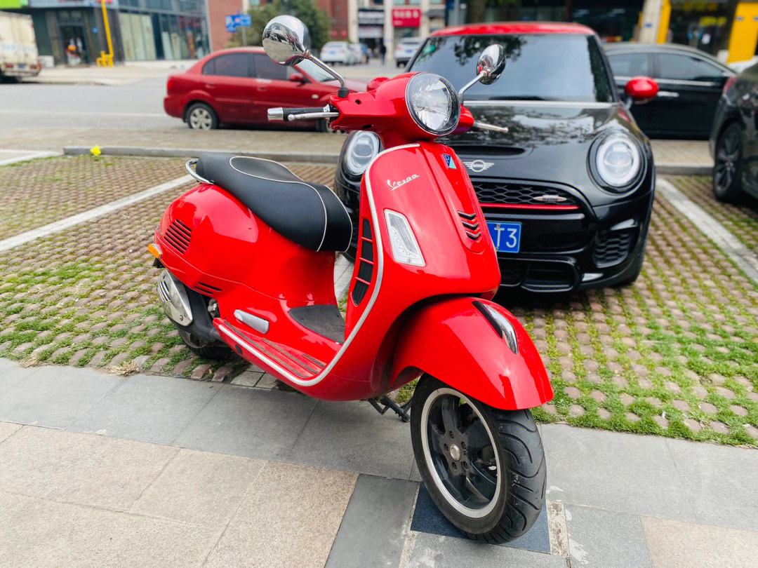 vespagts300