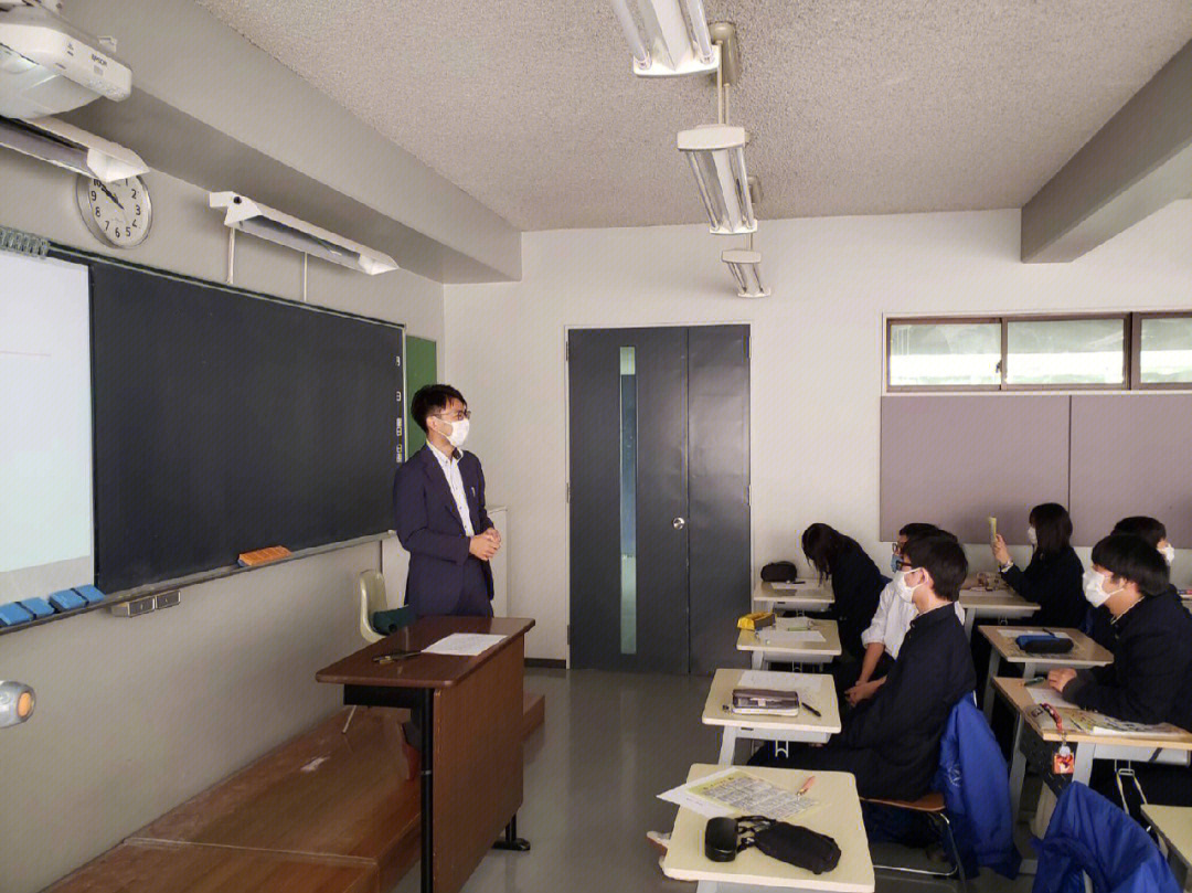 日本山梨高中图片