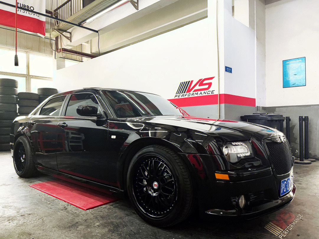 black suit chrysler 300c hemi 黑武士