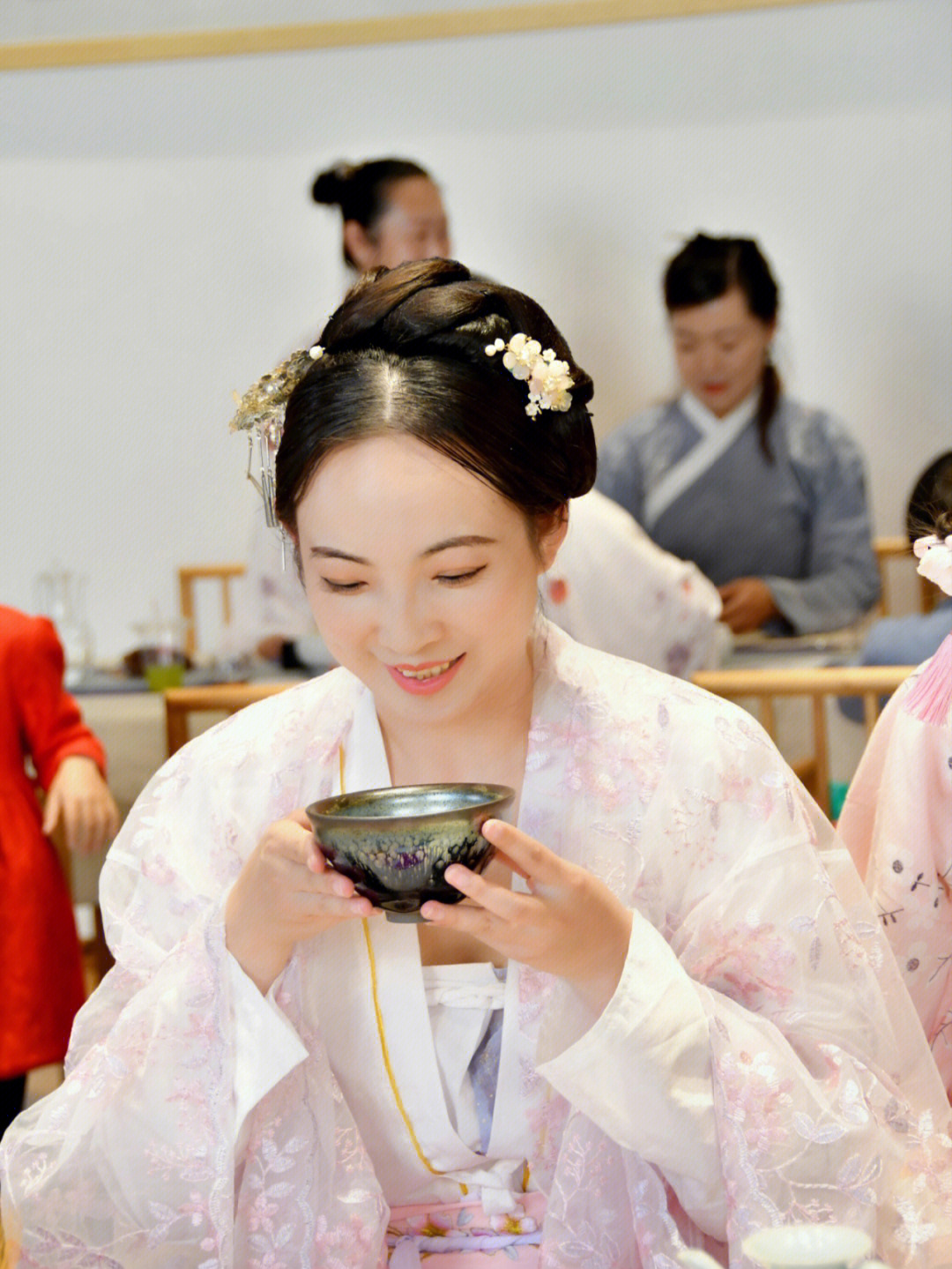 中秋活动报名穿汉服作菓子和茶饼