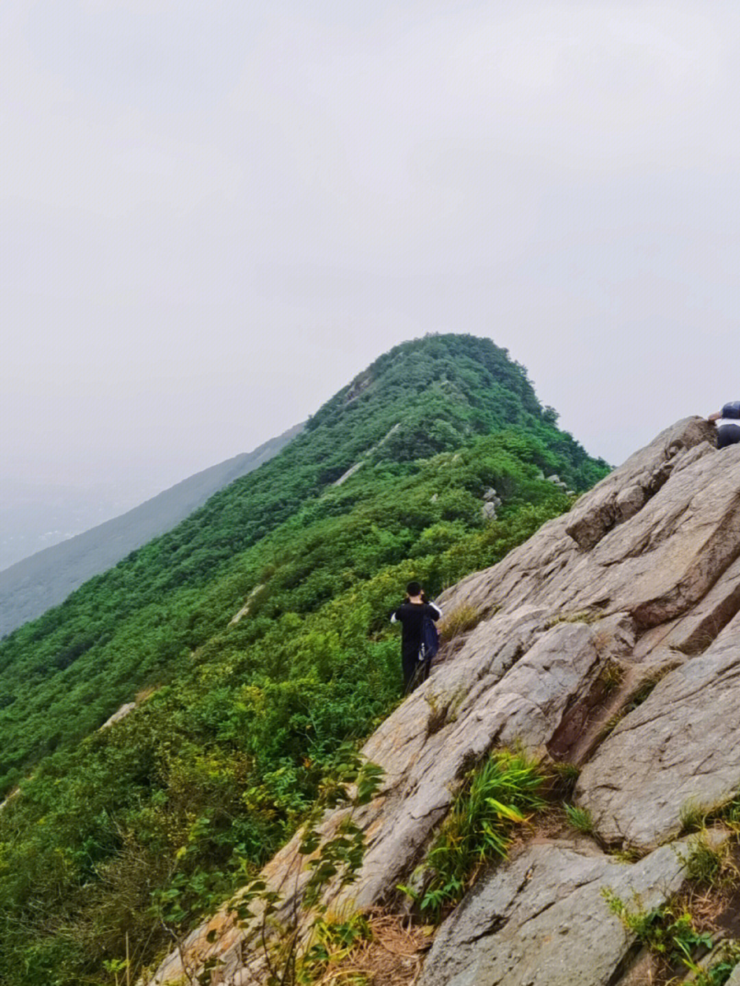 南京周边徒步|句容高骊山攀爬挑战克服险峻