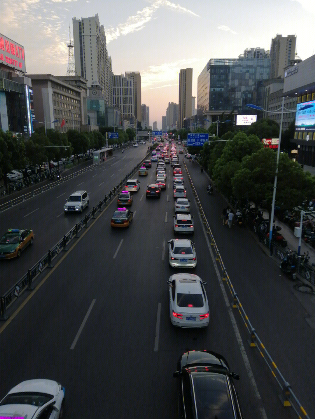 万安县商贸街图片