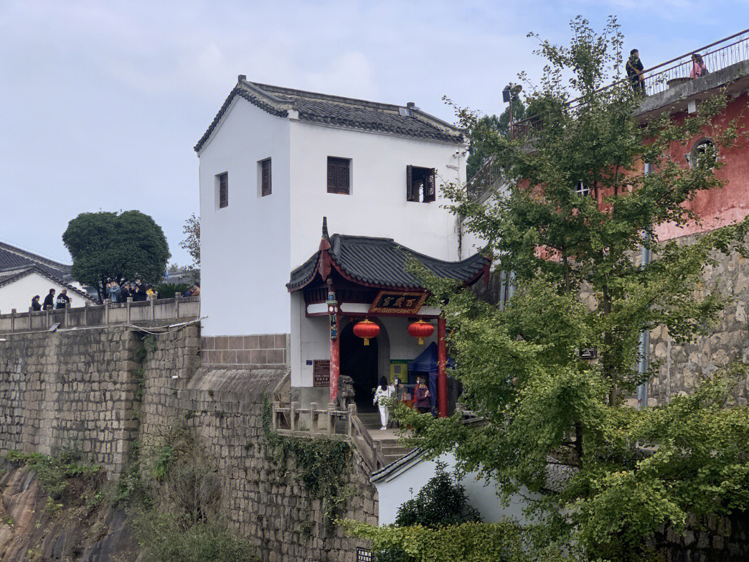 初拜九华山百岁宫