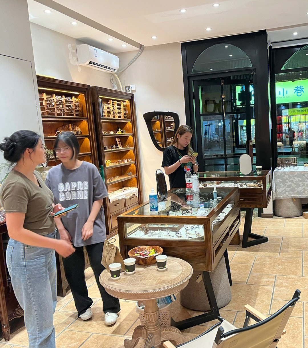 邵阳超棒的眼镜店环境:店家大祥区邵水西路都之都宾馆对面店家基本都