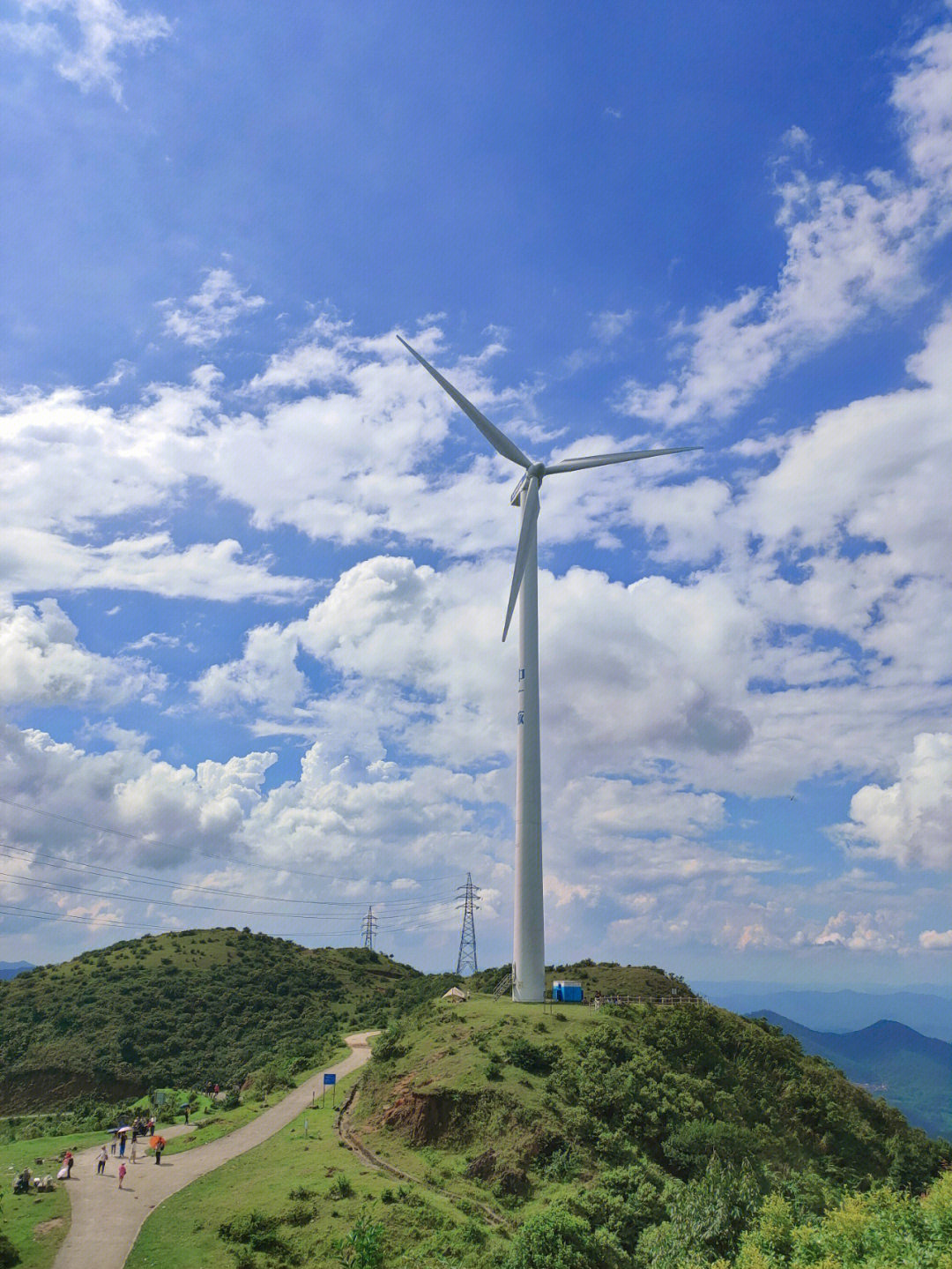 新兴风车山海拔图片