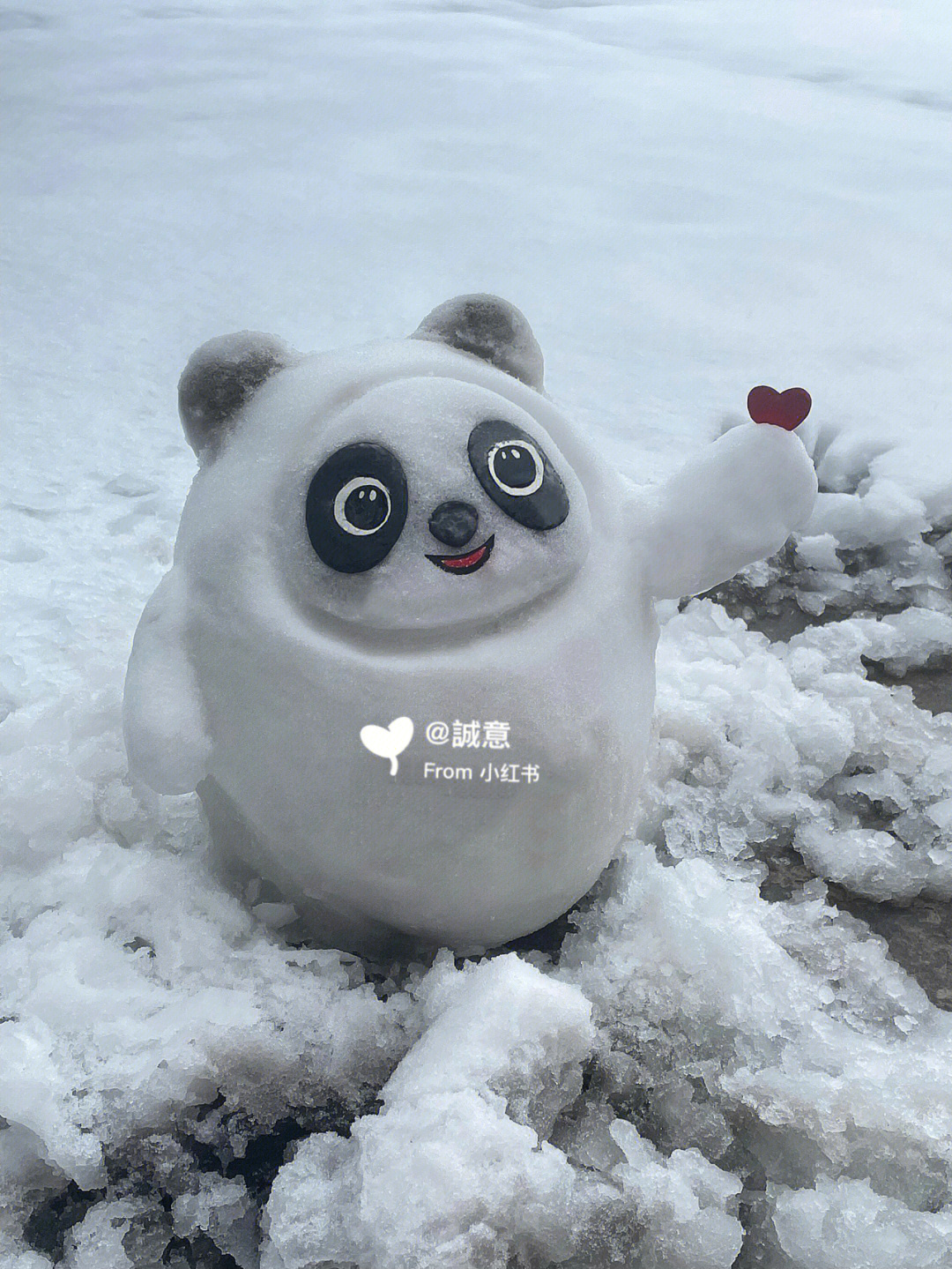 冰墩墩雪人真实图片图片