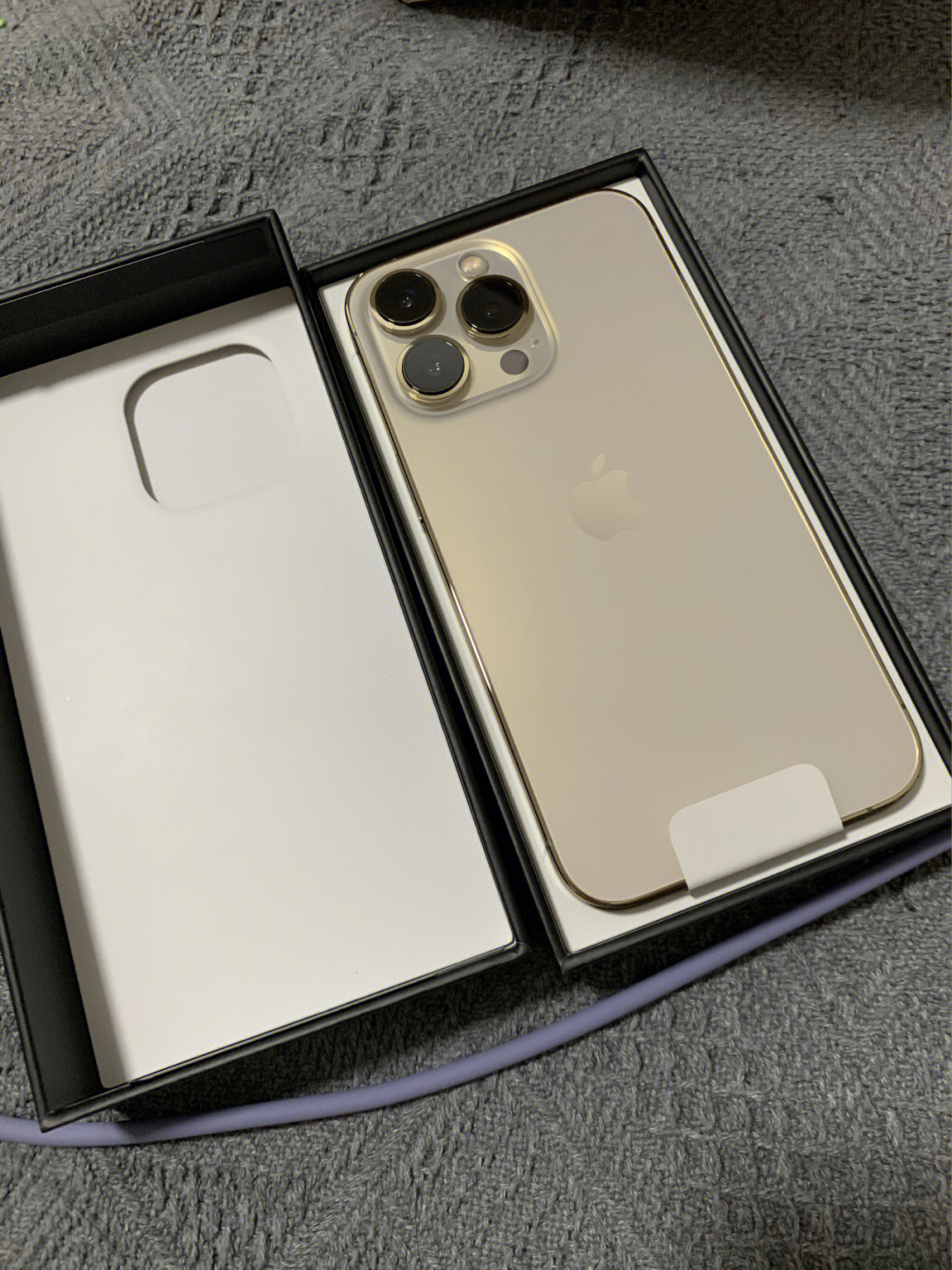 iphone13pro金色开箱缝缝补补又三年