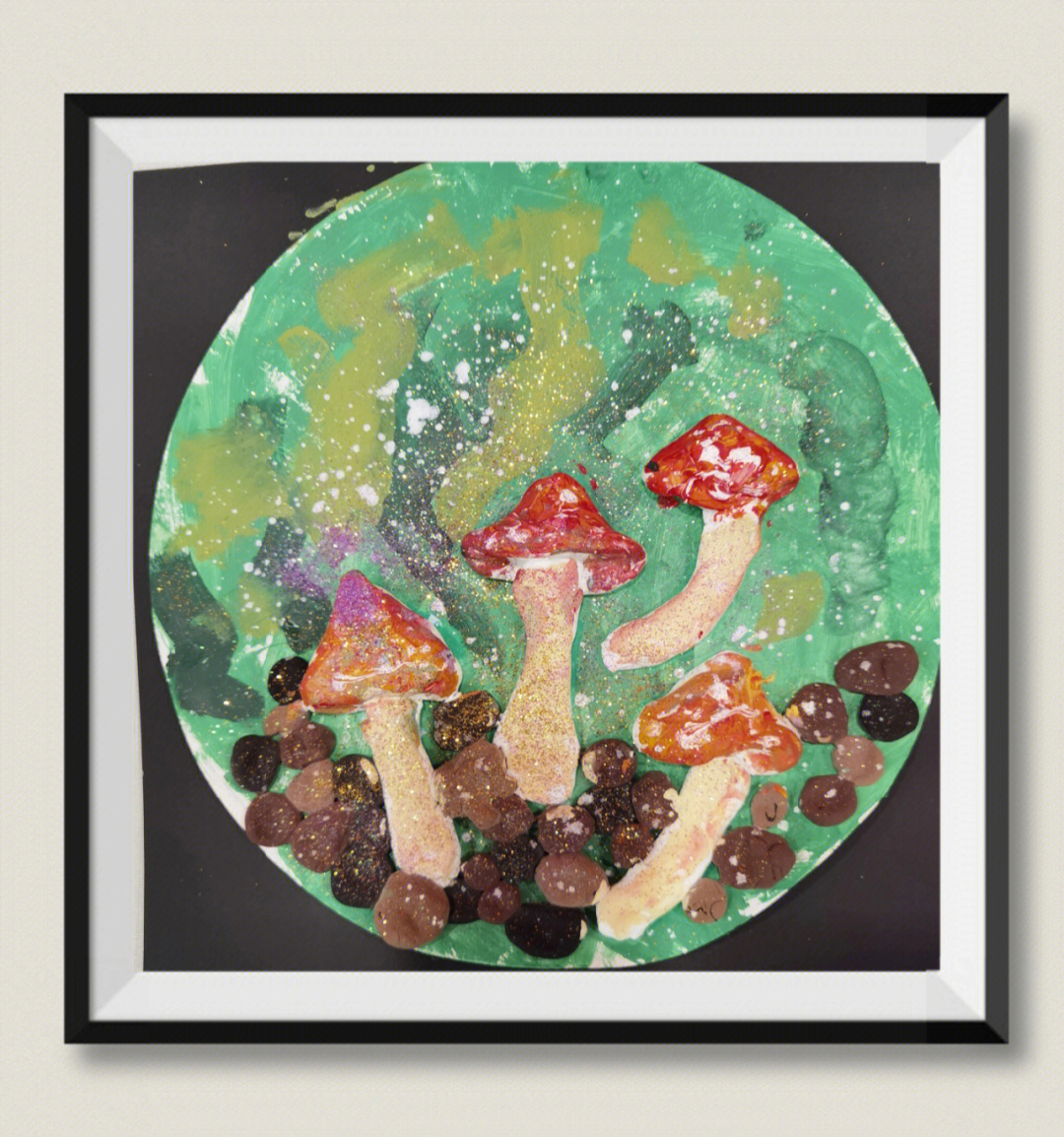 小班美术画蘑菇图片