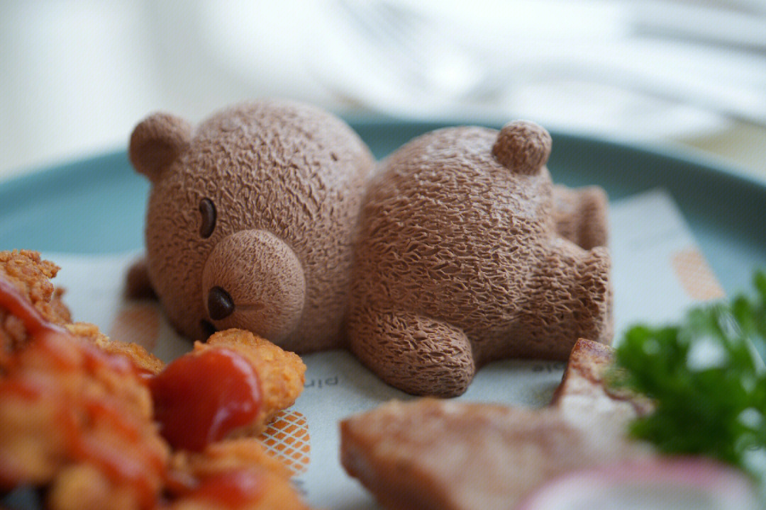 小熊巧克力树莓蛋糕