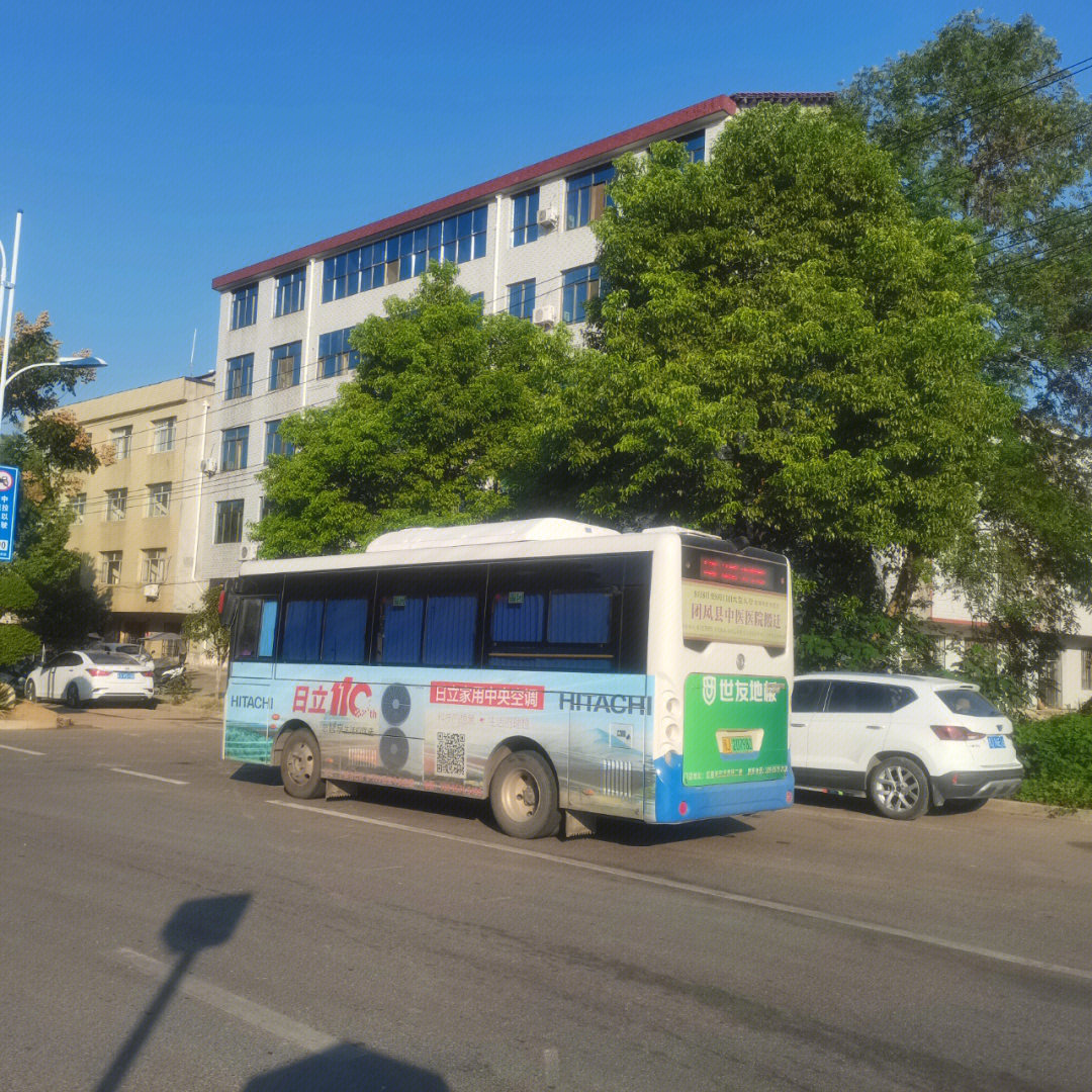 乌鲁木齐市公交车5路图片