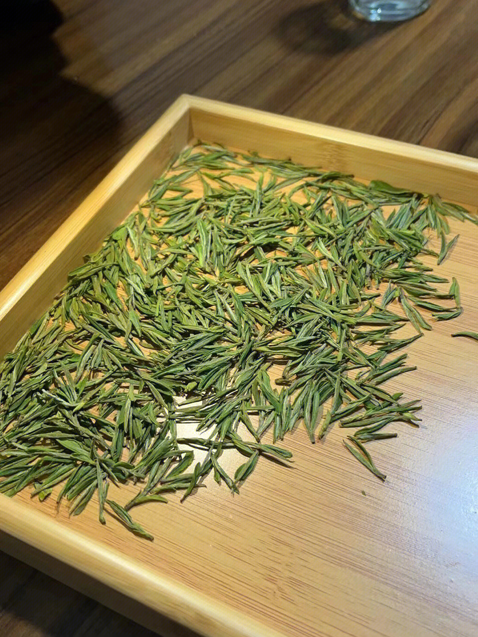 少量头茶 预购从速9502安吉白茶冲泡方法:1 用热水冲泡茶具一遍