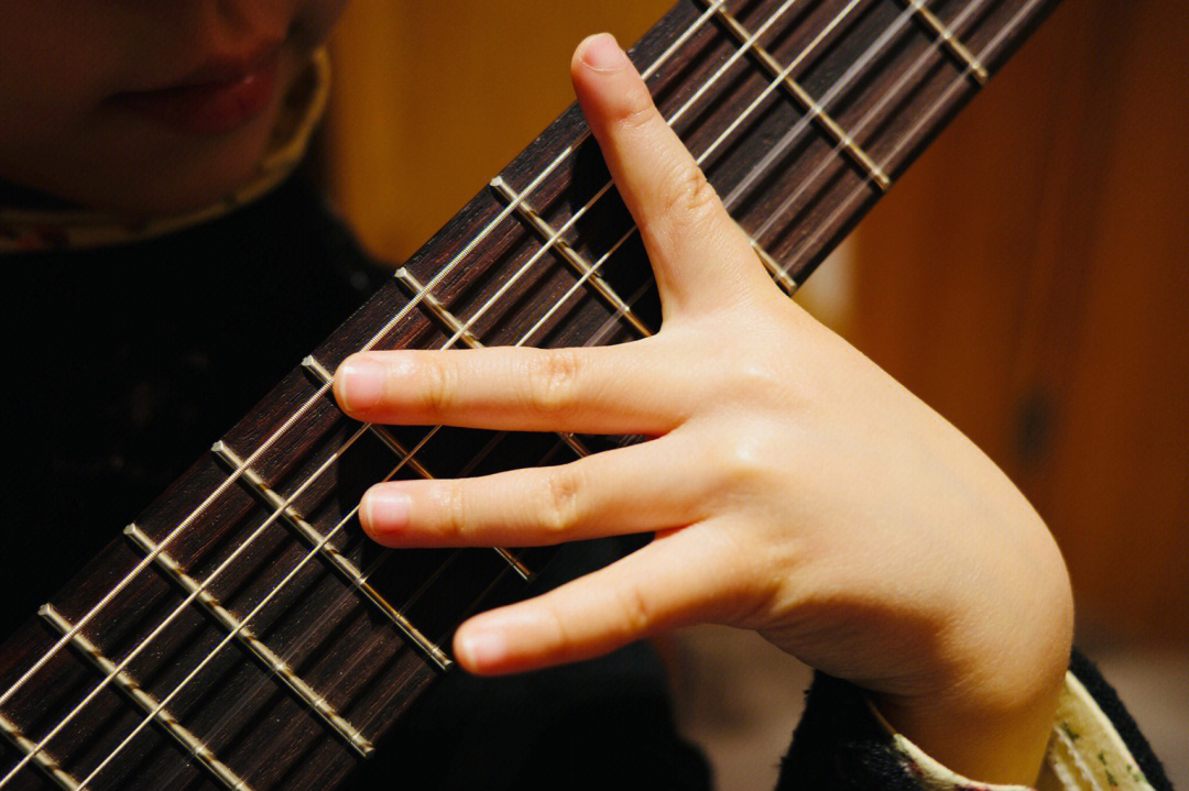 古典吉他手指扩张练习