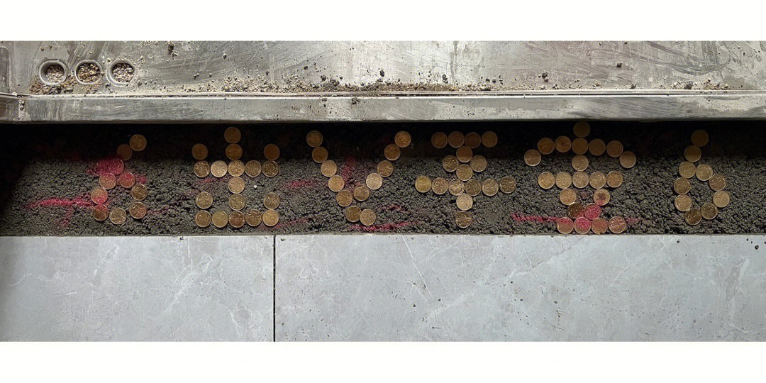 地砖下放硬币方法图图片