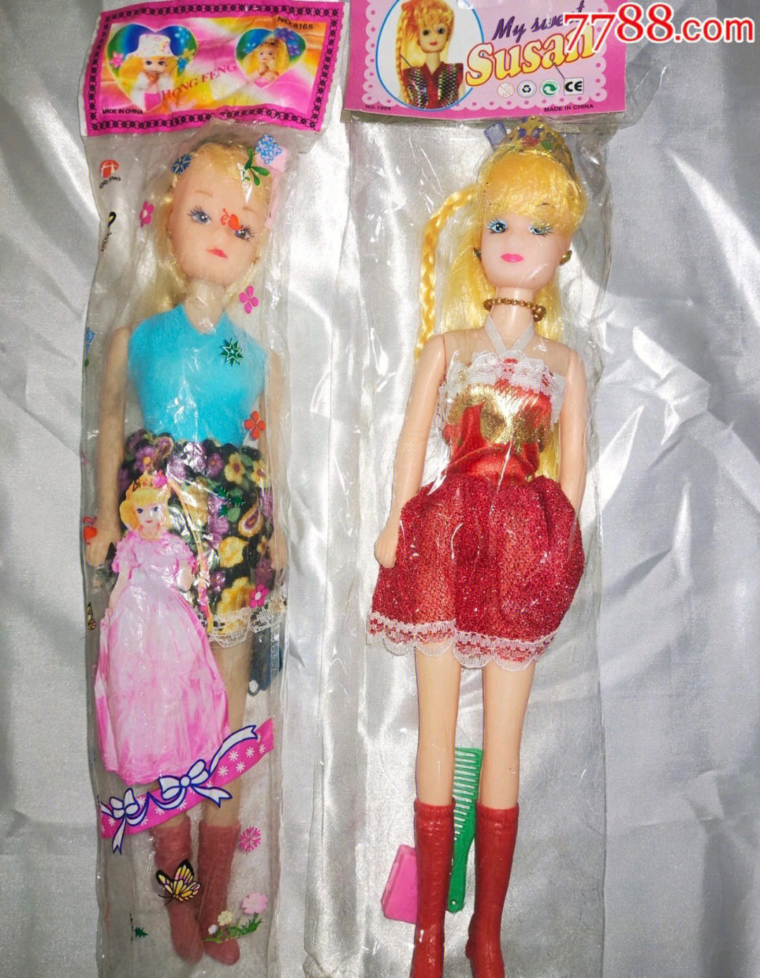 我小时候很喜欢收藏芭比娃娃,给她们做衣服给她们设计头型