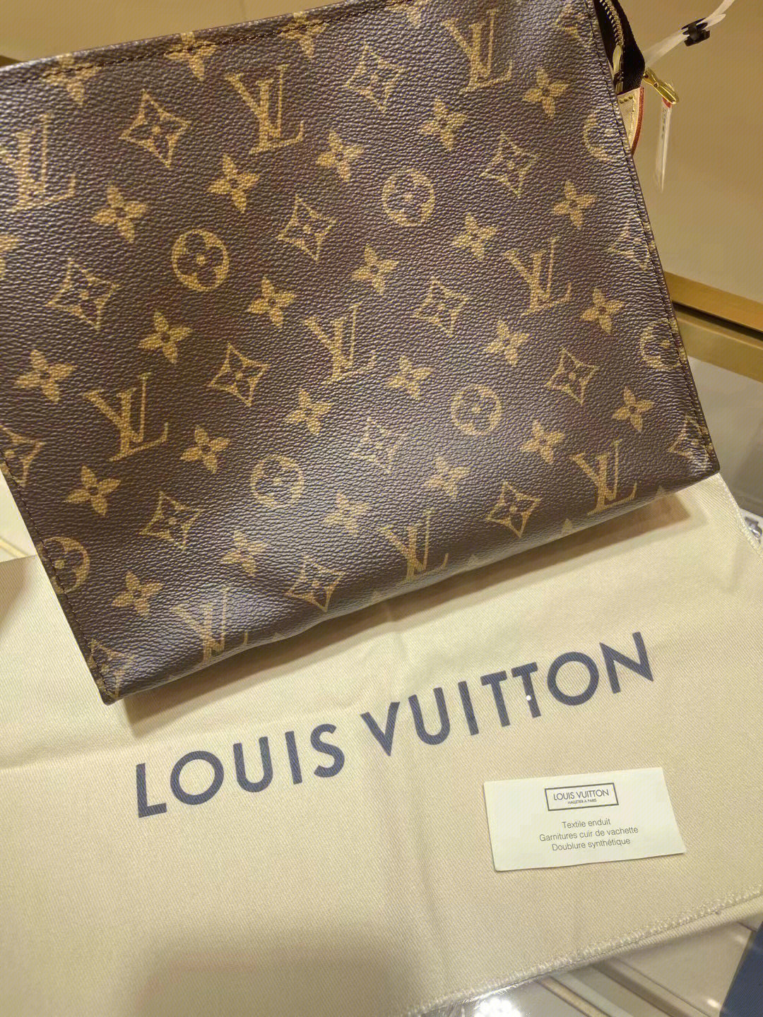 lv26号洗漱包图片