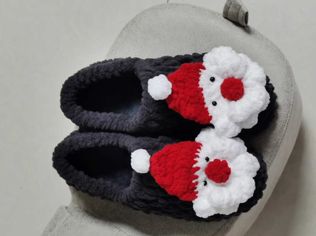 纯手工编织圣诞老人保暖鞋