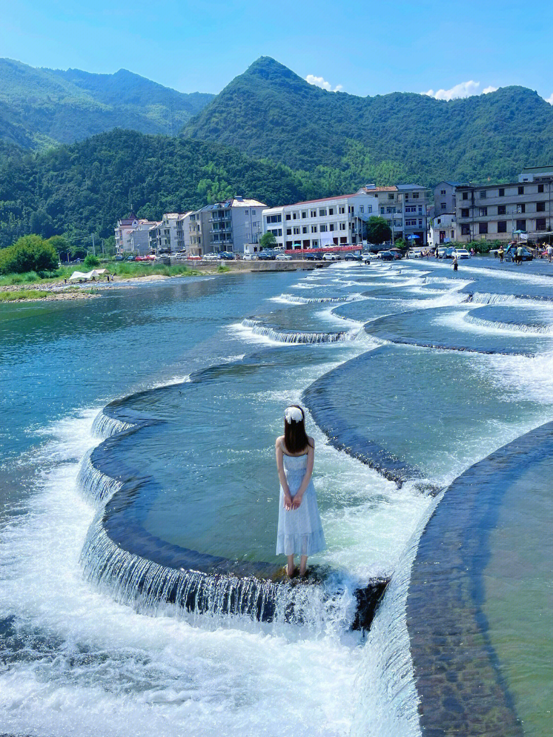 龙鳞坝景区在哪里图片