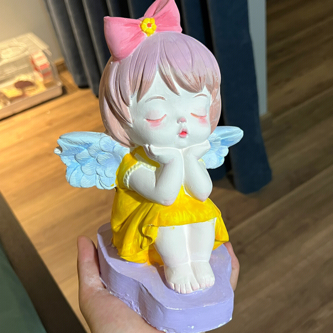 一个半小时画的小天使石膏娃娃