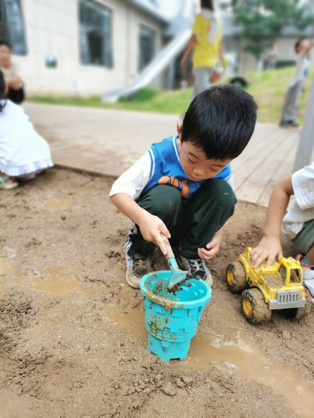 德瑞幼儿园小沙池