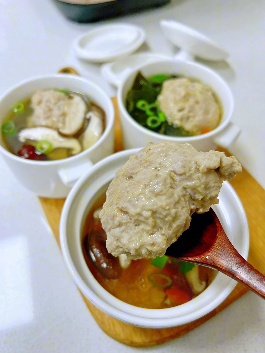 金针菇肉饼汤图片
