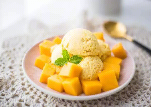 每日甜品芒果酸奶冰淇淋