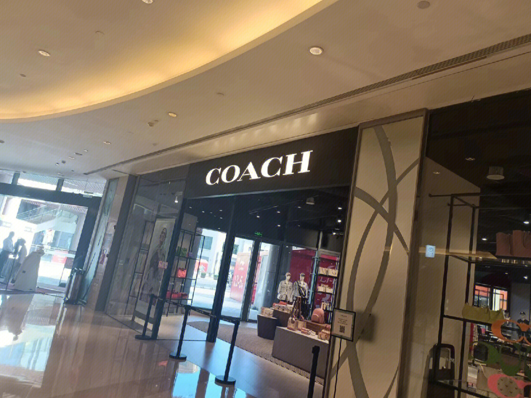 龙岗周边coach益田奥莱店圈起粉色夏天