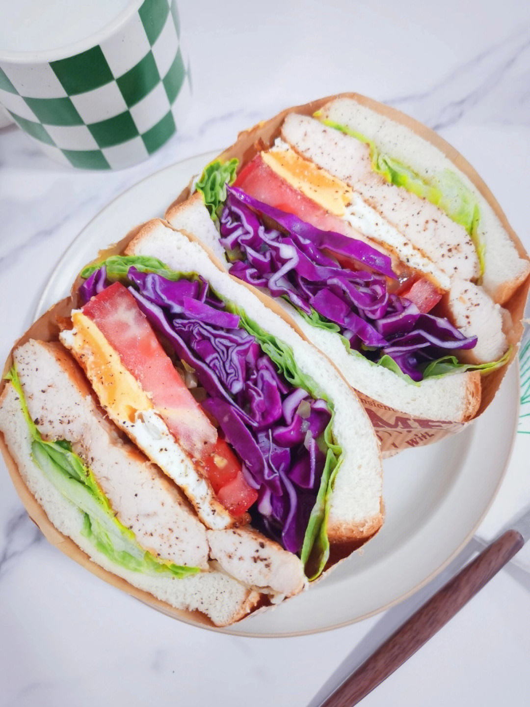 叠紫菜三明治图片