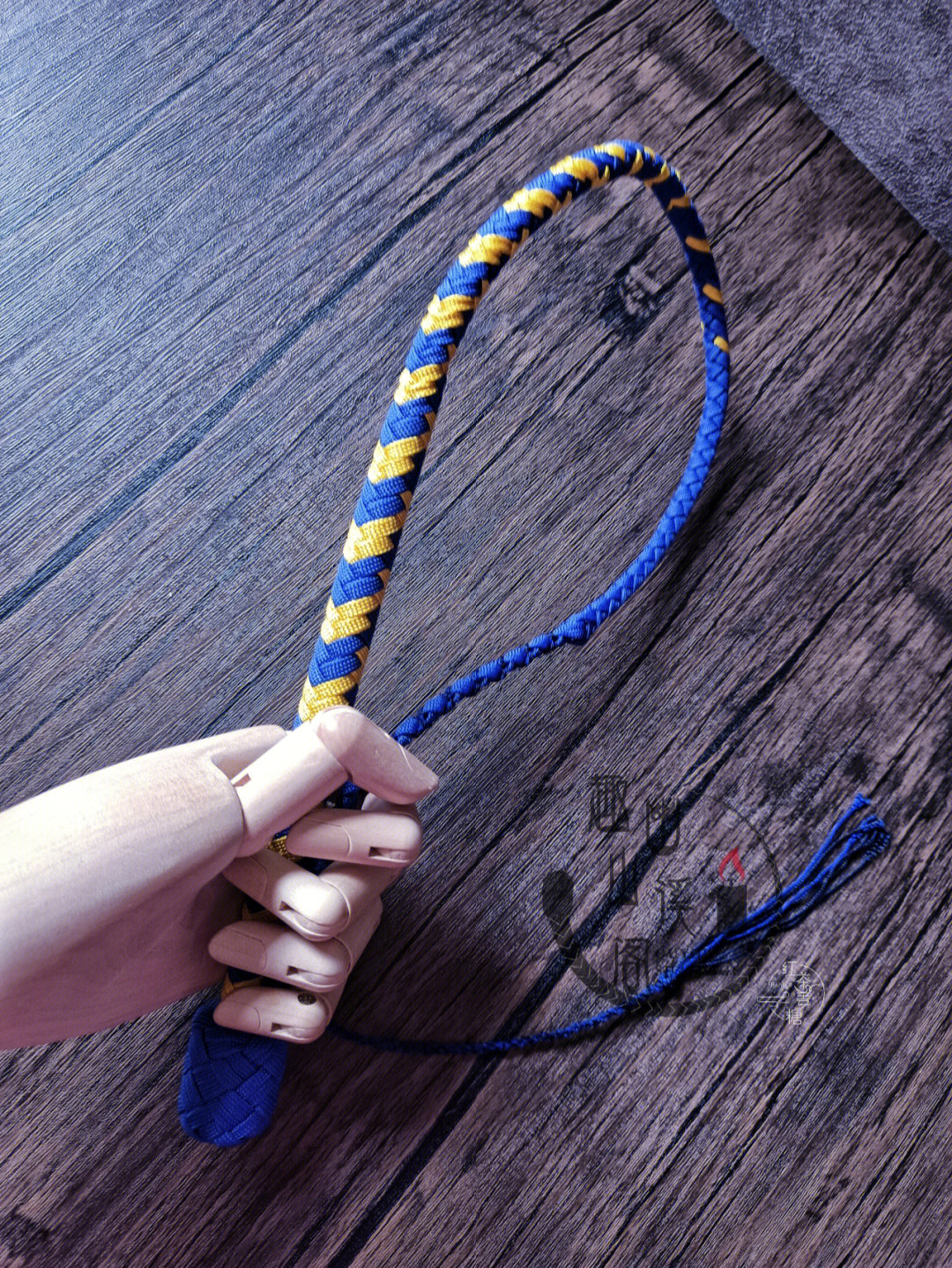 绳子自制鞭子图片