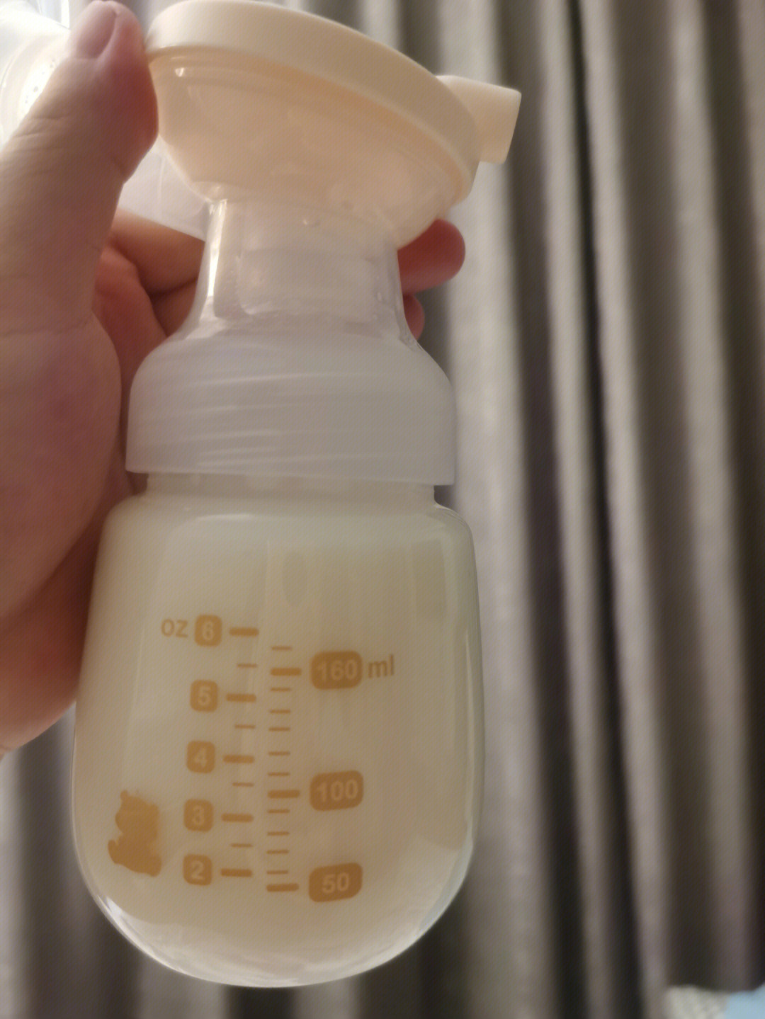 奶水自己流太多图片