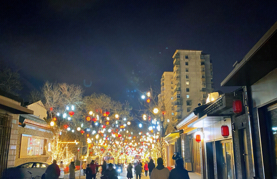 驼铃古道夜景图片