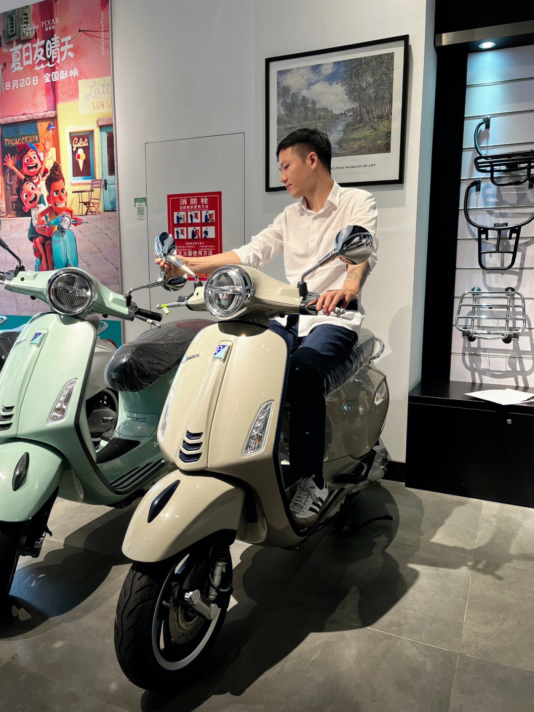 vespa春天,什么什么米色#vespa#踏板车#复古摩托车#骑不够