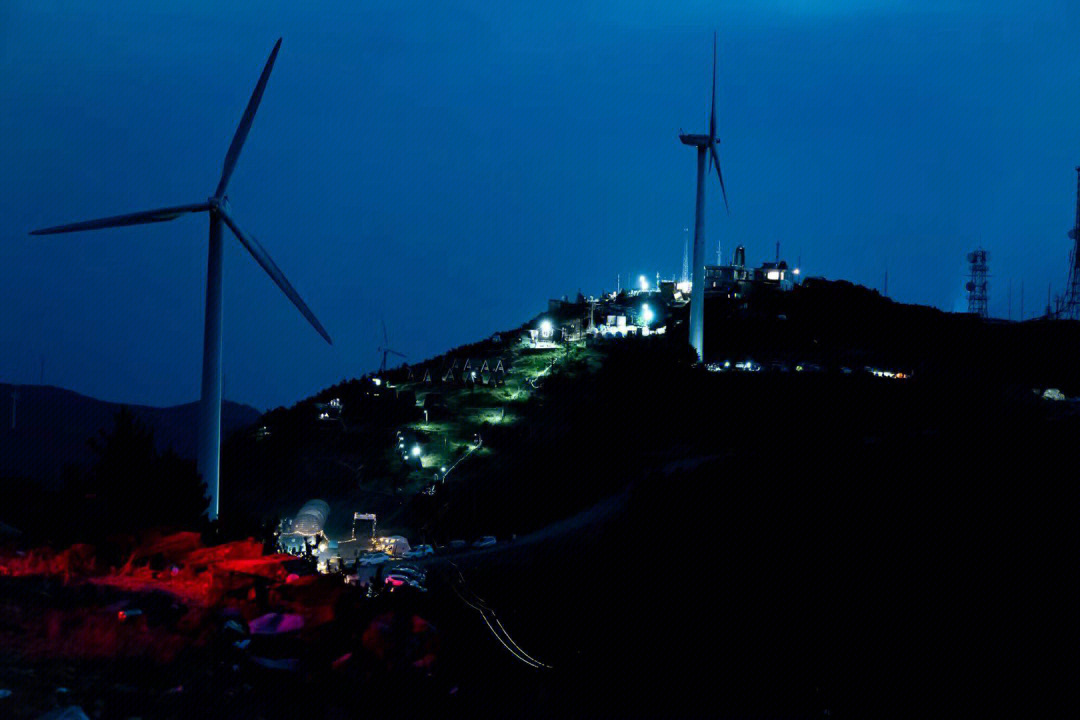 括苍山夜景图片