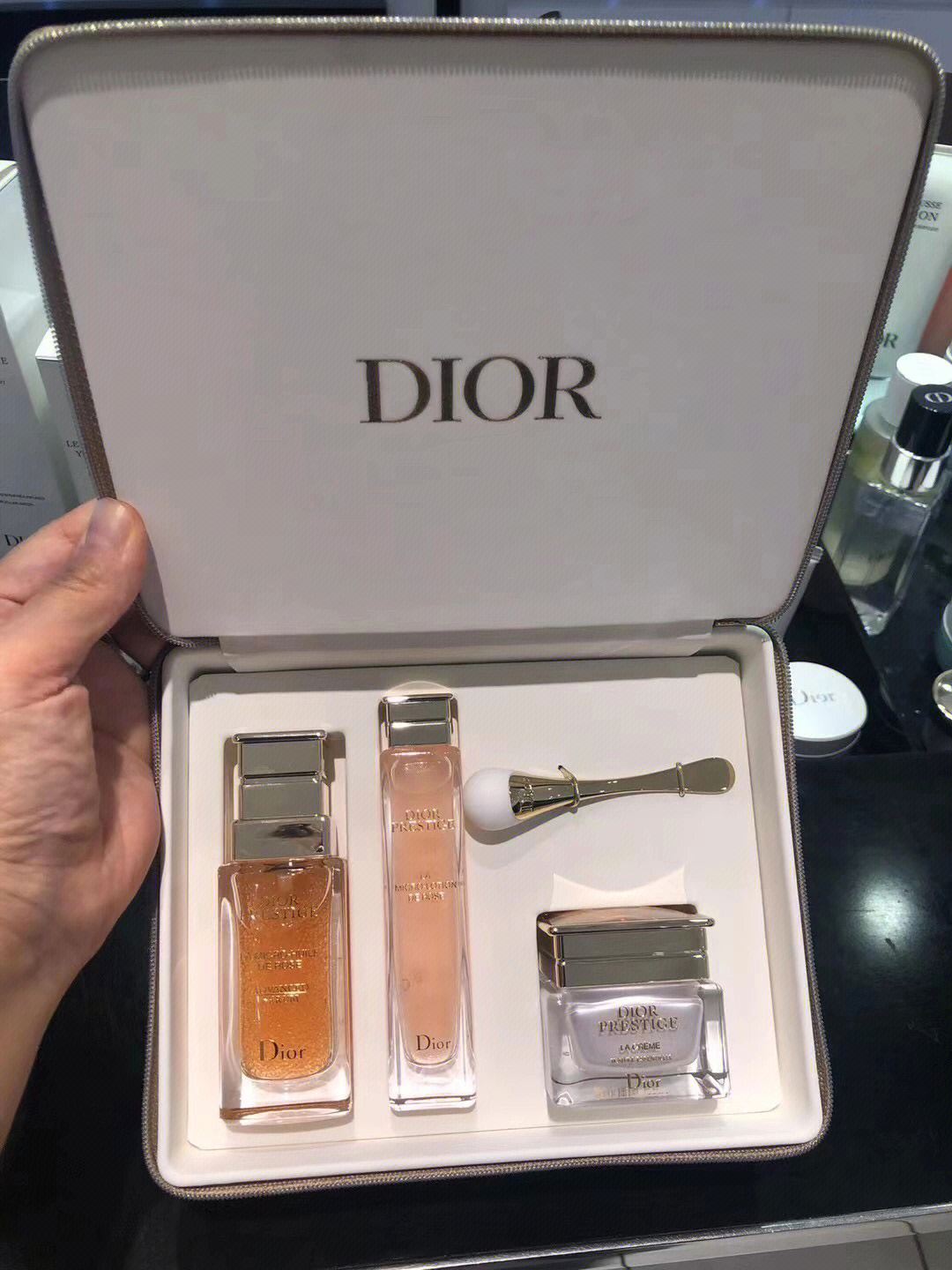 dior prestige系列套装图片