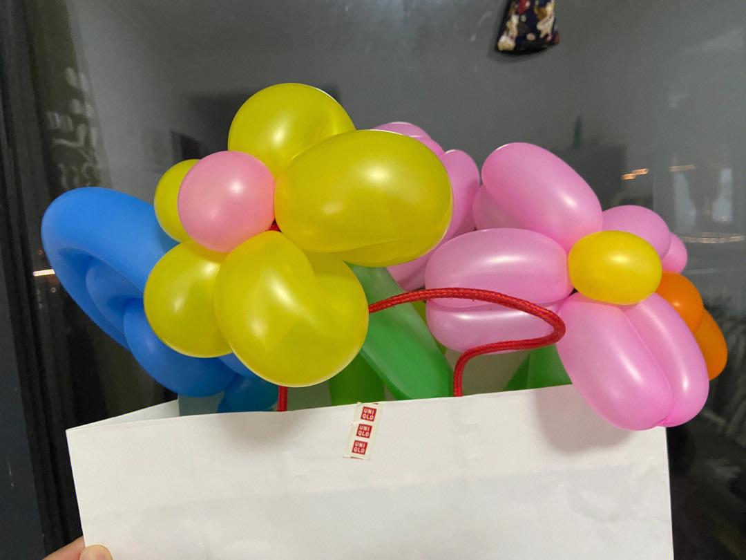 长气球的拧花图片