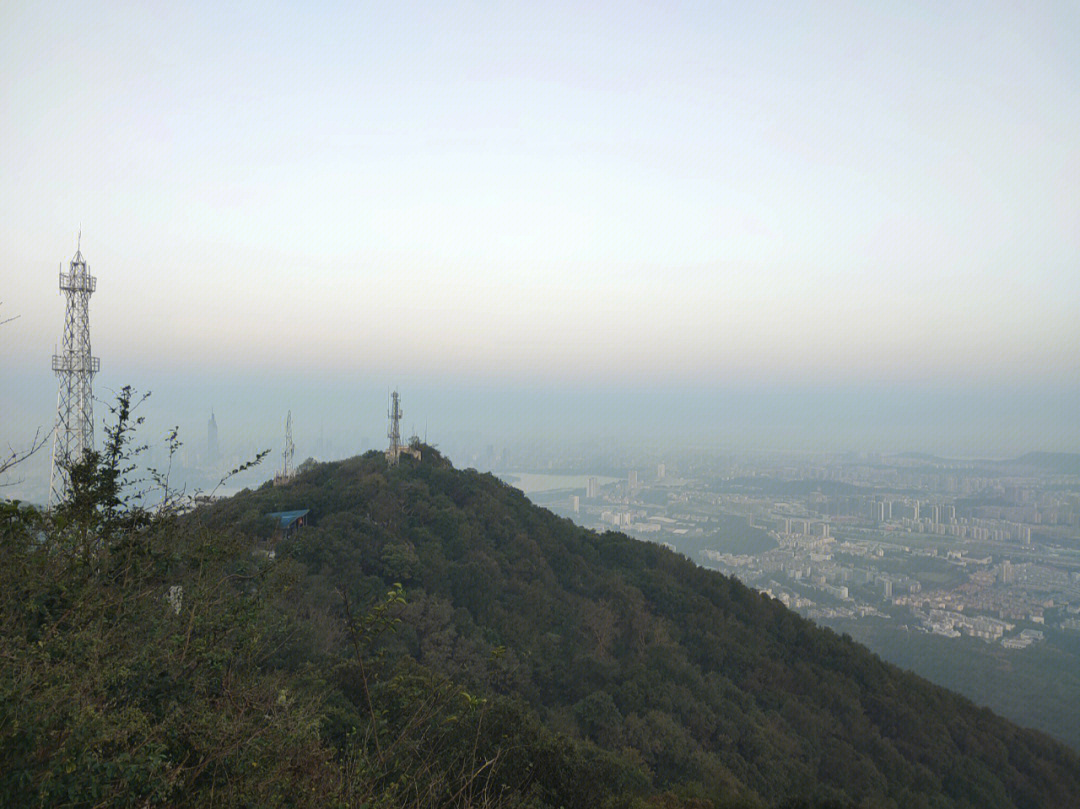 紫金山第一高峰图片