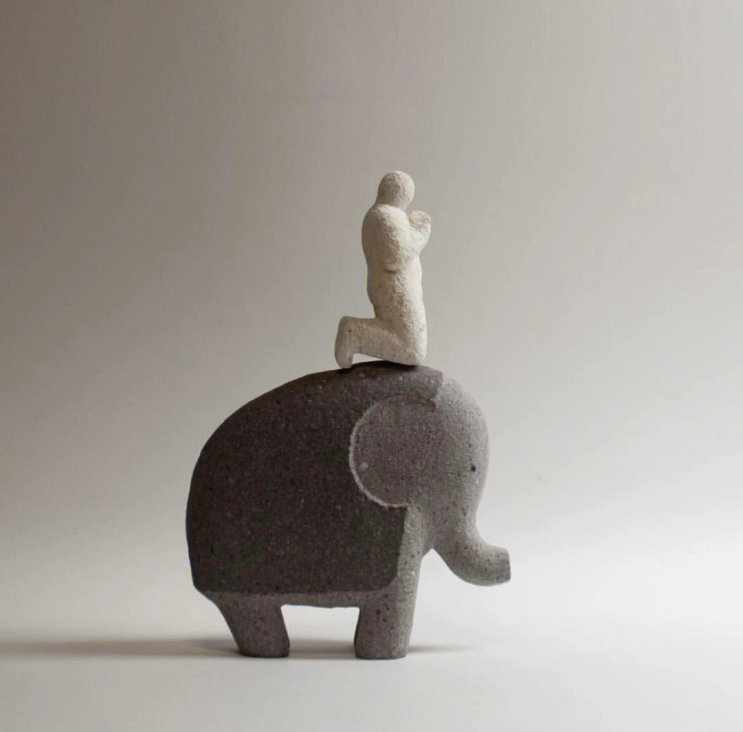 祈祷的骑象人日本雕刻家杉﨑正则