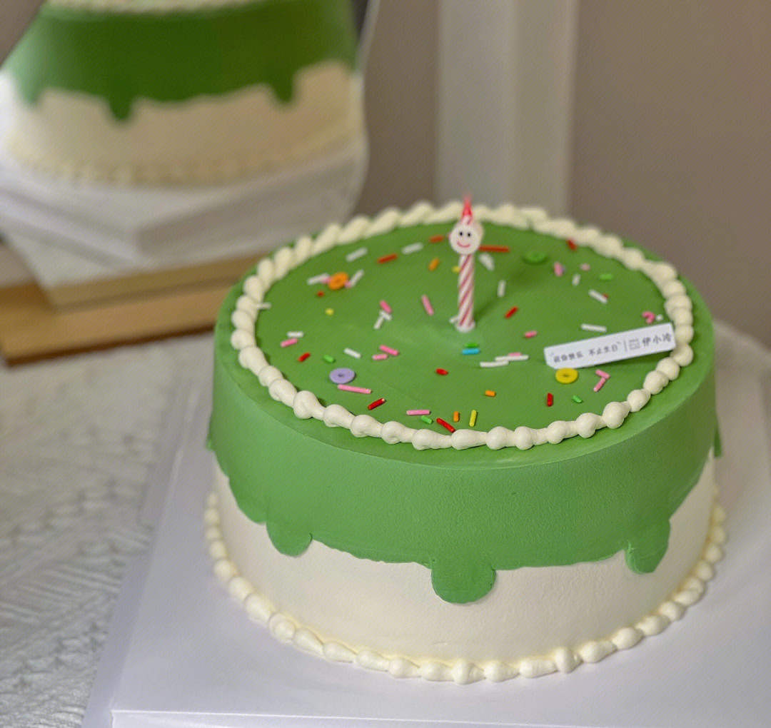 绿色蛋糕色调图片