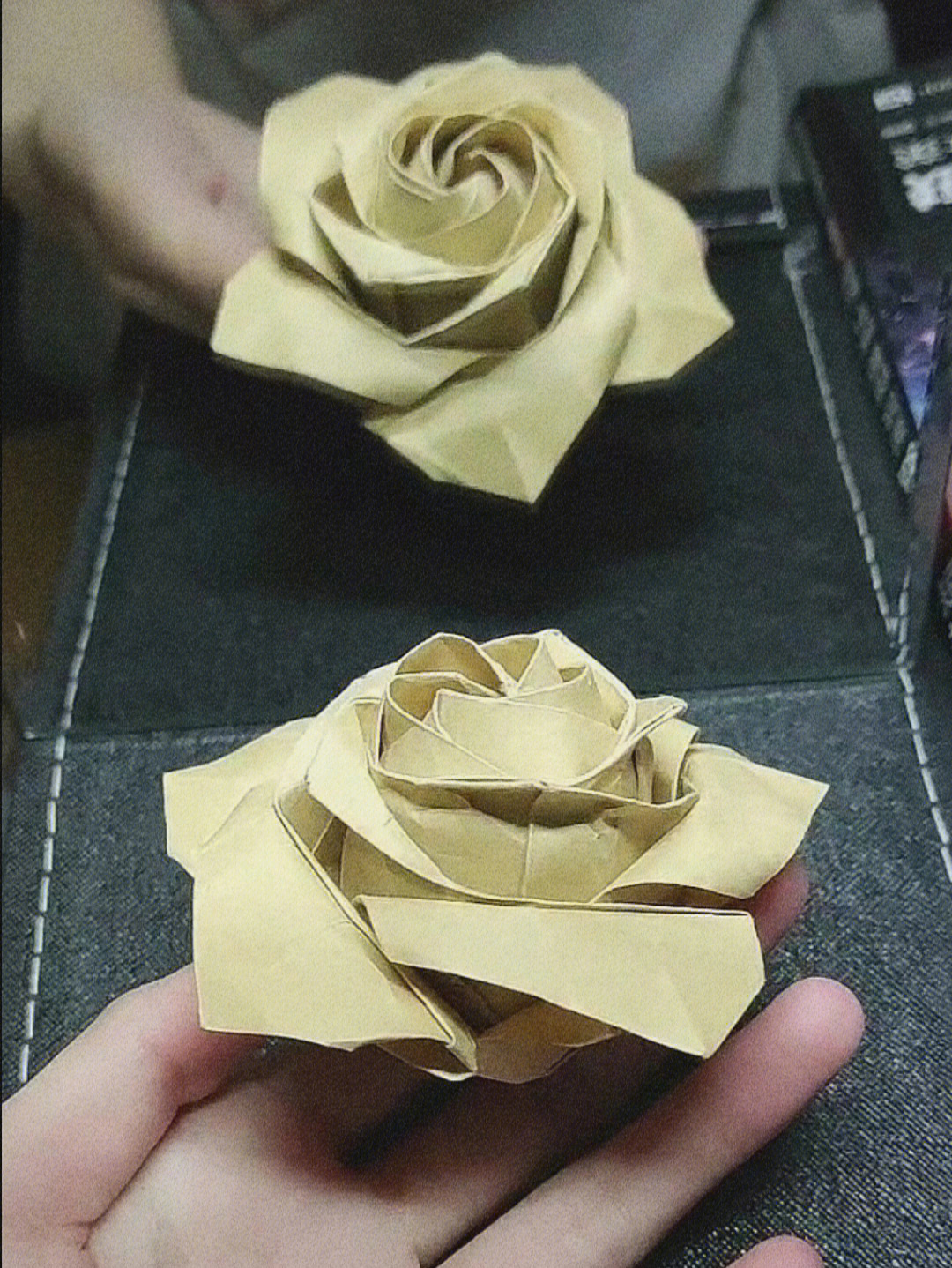 五瓣玫瑰花的折法图片