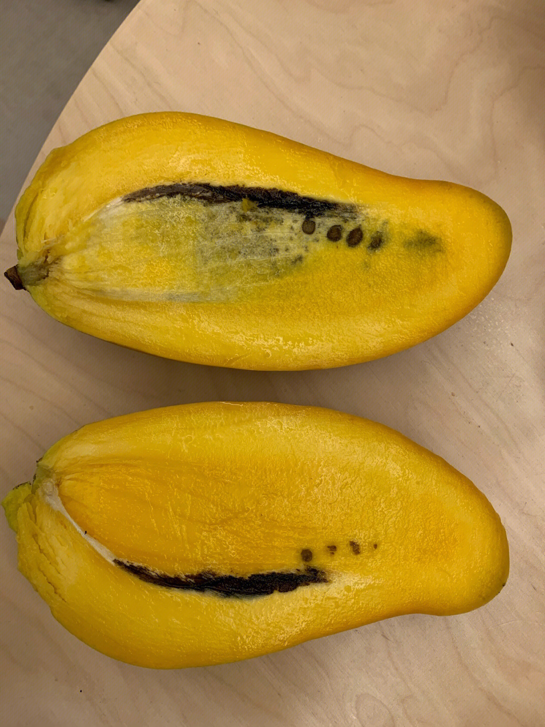 芒果发黑能不能吃