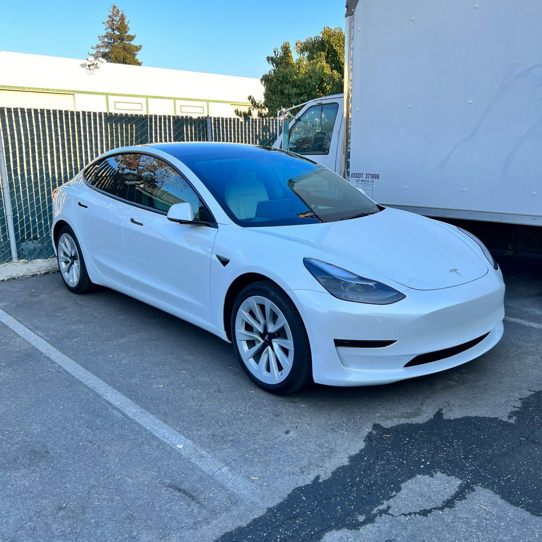 特斯拉model3全车纳米陶瓷隔热膜