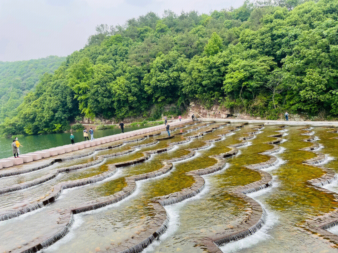 鱼鳞坝