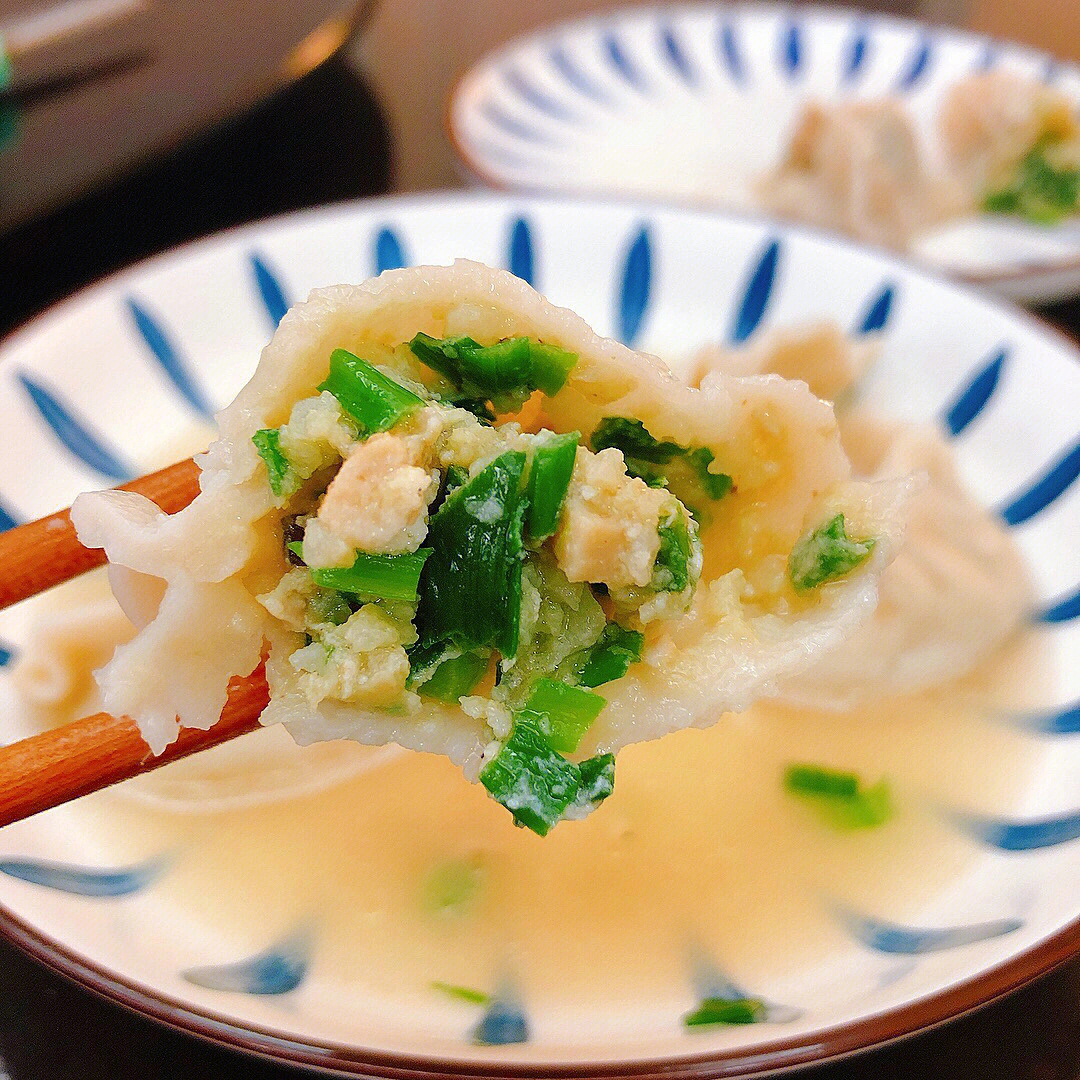 自制韭菜荸荠虾饺和香菇豆干肉饺