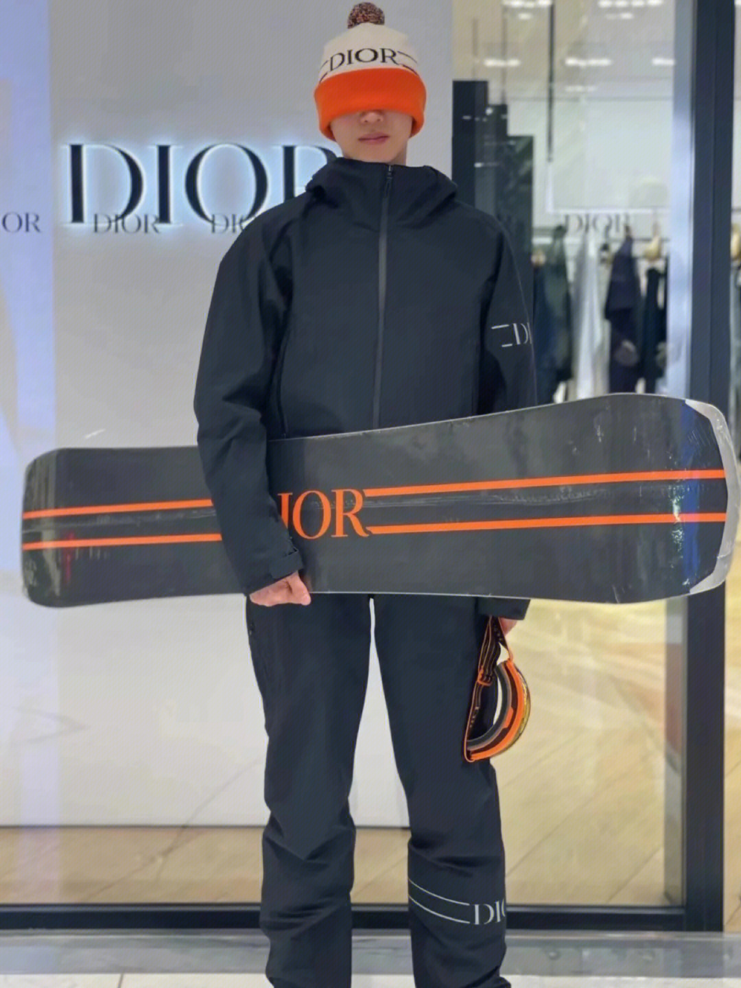 dior联名款滑雪板